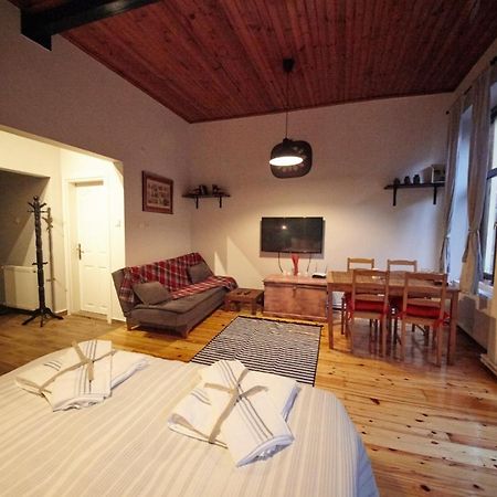 Studio At The Heart Of Taksim Apartment อิสตันบูล ภายนอก รูปภาพ