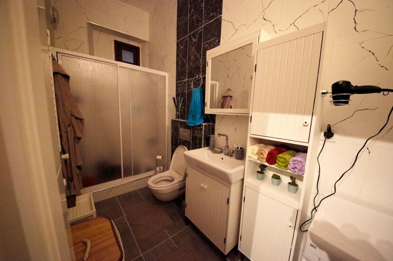 Studio At The Heart Of Taksim Apartment อิสตันบูล ภายนอก รูปภาพ