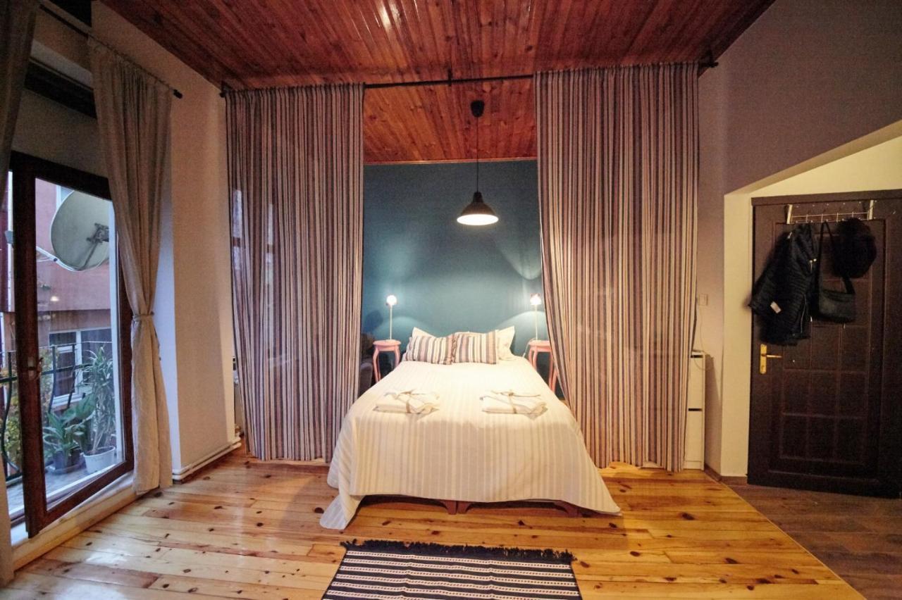 Studio At The Heart Of Taksim Apartment อิสตันบูล ภายนอก รูปภาพ
