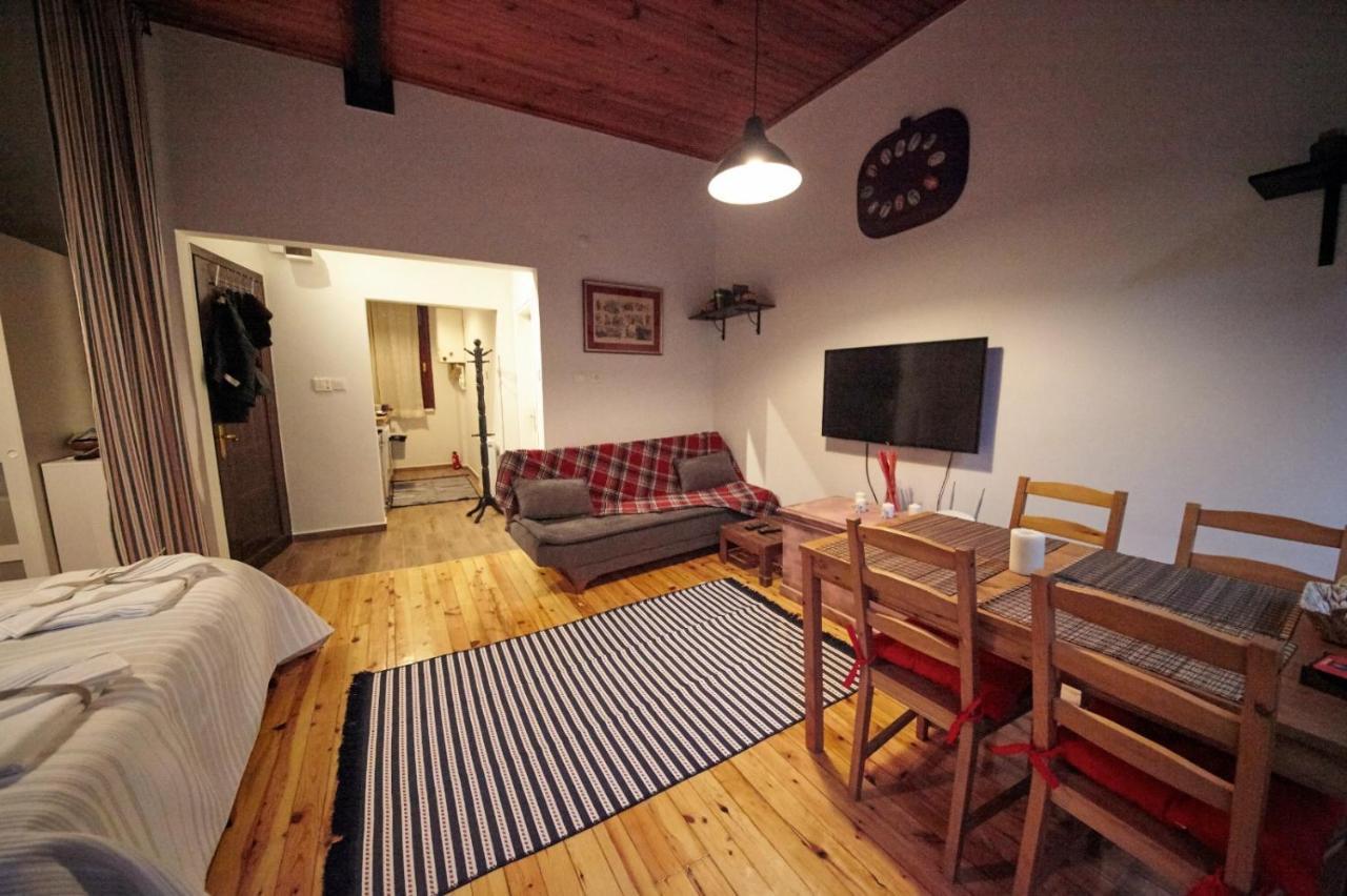 Studio At The Heart Of Taksim Apartment อิสตันบูล ภายนอก รูปภาพ